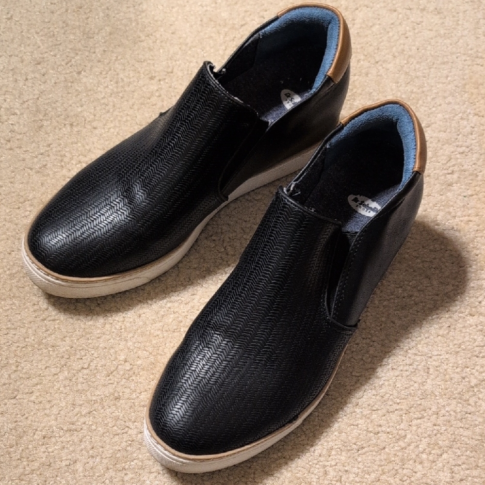 Women's Black Leather Slip-On Shoes